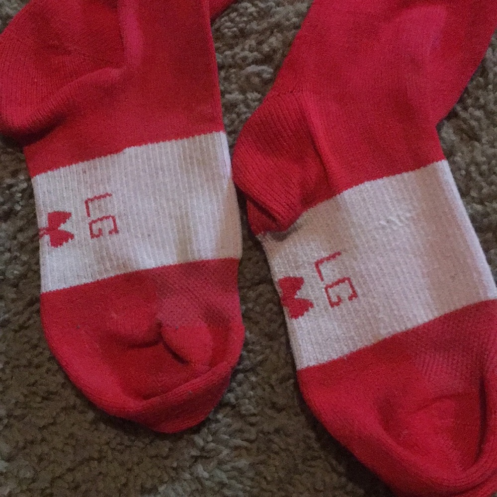 Two pair red adult Under Armour unisex softball/baseball socks. Sz Large - Picture 3 of 9